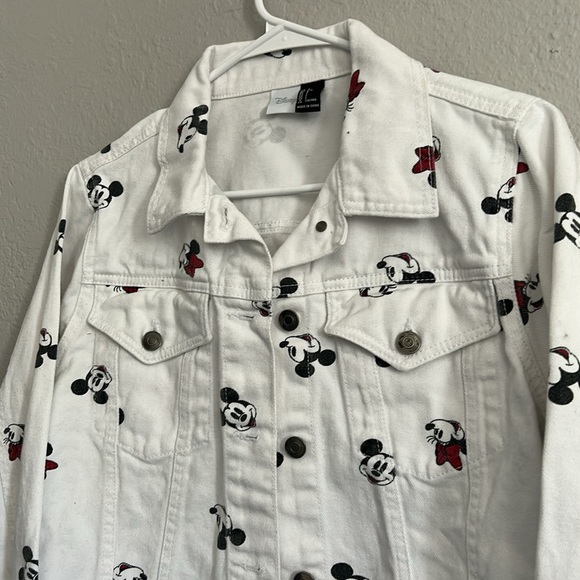 Disney Jean denim jacket, white with Mickey and Minnie. JUNIOR size large. - Picture 2 of 8